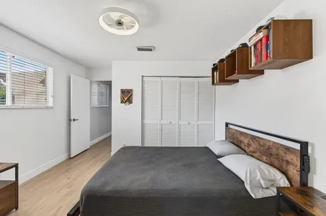 6766 Via Regina Boca Raton FL 33433