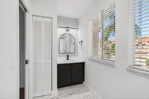 6766 Via Regina Boca Raton FL 33433