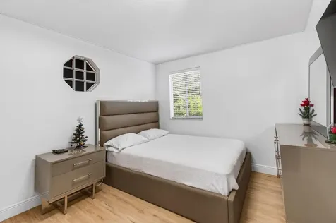 6766 Via Regina Boca Raton FL 33433