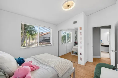 6766 Via Regina Boca Raton FL 33433