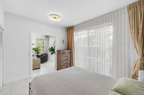 6766 Via Regina Boca Raton FL 33433