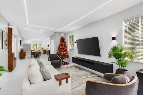 6766 Via Regina Boca Raton FL 33433