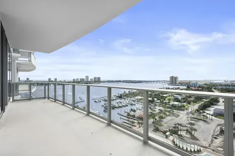 220 Lake Shore Drive Lake Park FL 33403