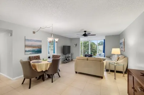 10 Willowbrook Delray Beach FL 33446
