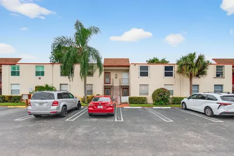 10 Willowbrook Delray Beach FL 33446