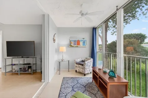 10 Willowbrook Delray Beach FL 33446