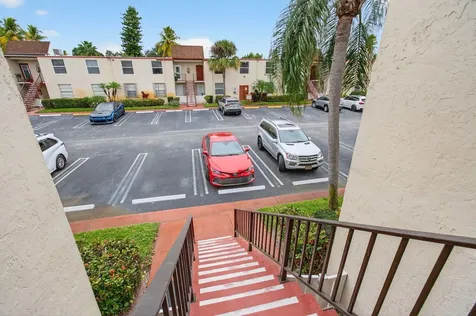 10 Willowbrook Delray Beach FL 33446