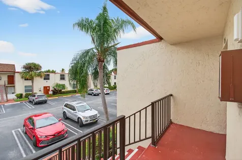 10 Willowbrook Delray Beach FL 33446