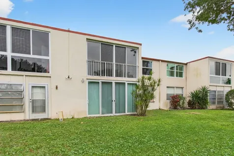 10 Willowbrook Delray Beach FL 33446