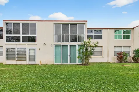 10 Willowbrook Delray Beach FL 33446