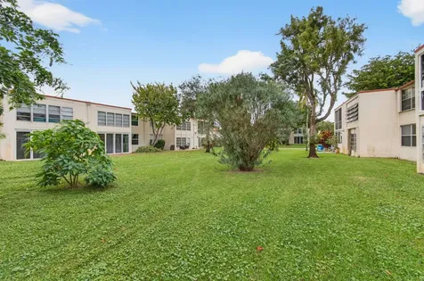 10 Willowbrook Delray Beach FL 33446