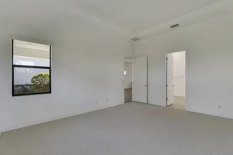 5619 Delacroix Terrace Palm Beach Gardens FL 33418