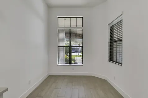 5619 Delacroix Terrace Palm Beach Gardens FL 33418