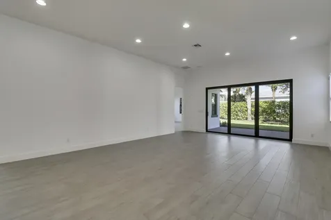 5619 Delacroix Terrace Palm Beach Gardens FL 33418