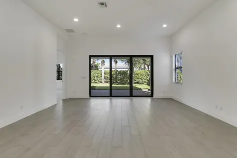 5619 Delacroix Terrace Palm Beach Gardens FL 33418