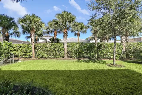 5619 Delacroix Terrace Palm Beach Gardens FL 33418