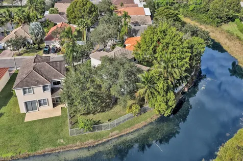 2389 Nw 162nd Terrace Pembroke Pines FL 33028