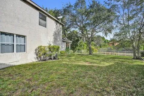 2389 Nw 162nd Terrace Pembroke Pines FL 33028
