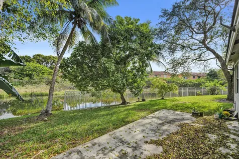 2389 Nw 162nd Terrace Pembroke Pines FL 33028