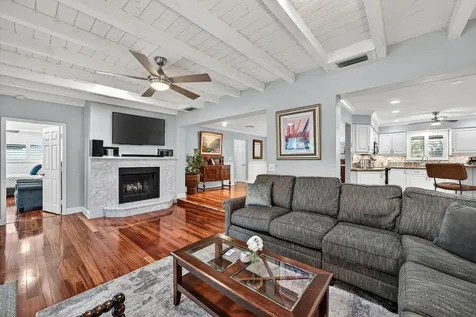2081 Ne 25th Street Lighthouse Point FL 33064