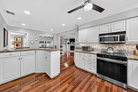2081 Ne 25th Street Lighthouse Point FL 33064