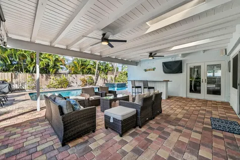 2081 Ne 25th Street Lighthouse Point FL 33064