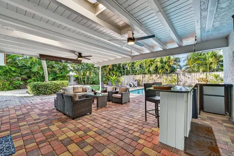2081 Ne 25th Street Lighthouse Point FL 33064
