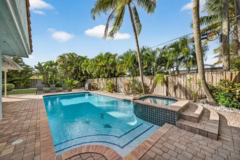 2081 Ne 25th Street Lighthouse Point FL 33064