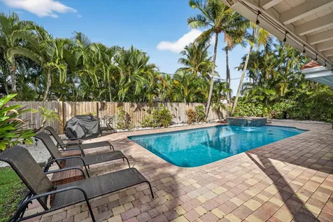 2081 Ne 25th Street Lighthouse Point FL 33064