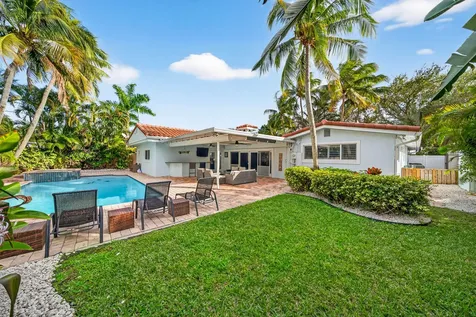 2081 Ne 25th Street Lighthouse Point FL 33064