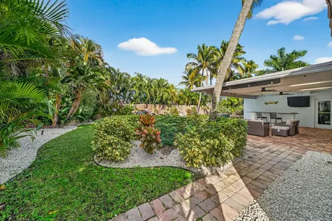 2081 Ne 25th Street Lighthouse Point FL 33064