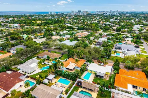 2081 Ne 25th Street Lighthouse Point FL 33064