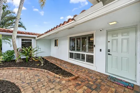 2081 Ne 25th Street Lighthouse Point FL 33064