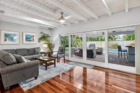 2081 Ne 25th Street Lighthouse Point FL 33064