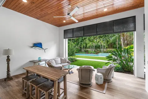 135 Dixie Boulevard Delray Beach FL 33444