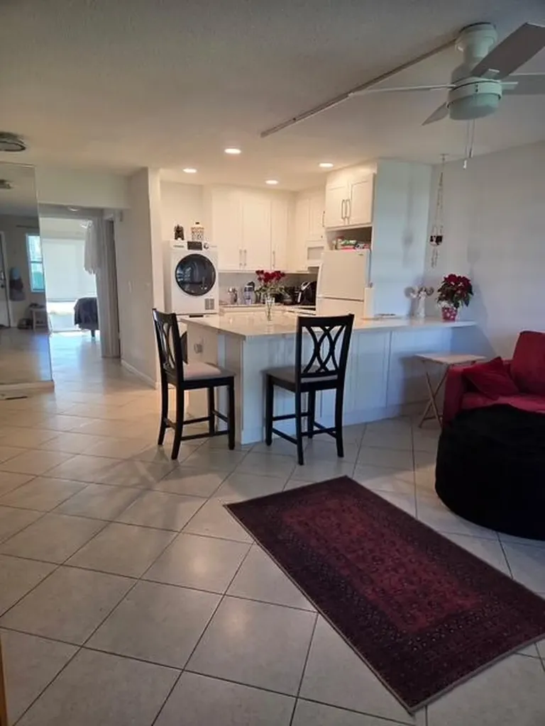 460 Horizons Boynton Beach FL 33435