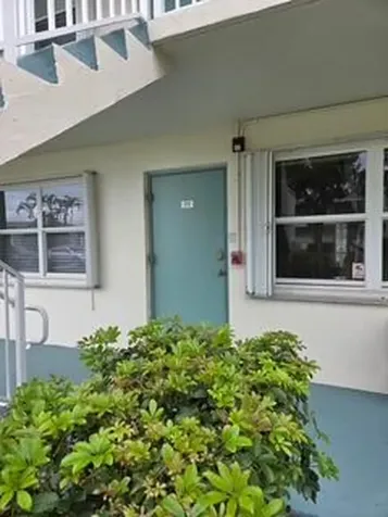 460 Horizons Boynton Beach FL 33435