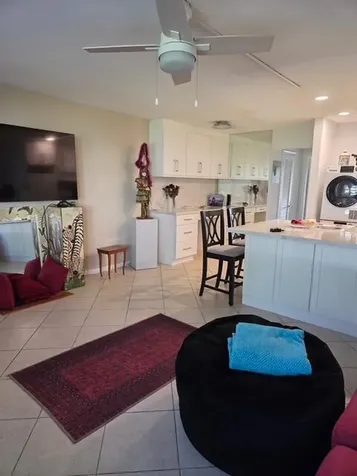 460 Horizons Boynton Beach FL 33435