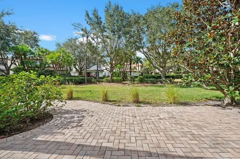 622 Castle Drive Palm Beach Gardens FL 33410