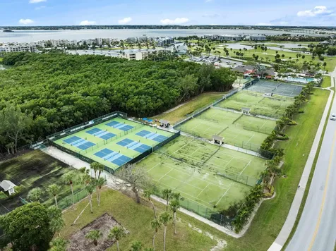 391 Ne Plantation Road Stuart FL 34996