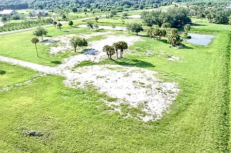 2452 SE 130th Way Okeechobee FL 34974