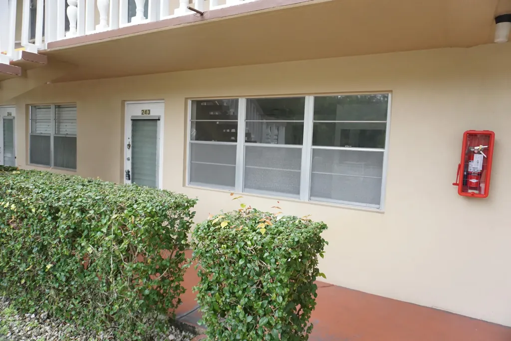 243 Canterbury K West Palm Beach FL 33417