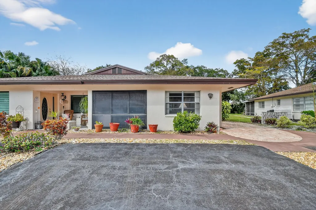 5199 Rose Hill Drive Boynton Beach FL 33437