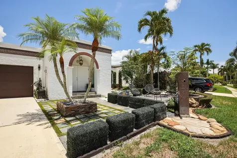 6590 Fountains Circle Lake Worth FL 33467