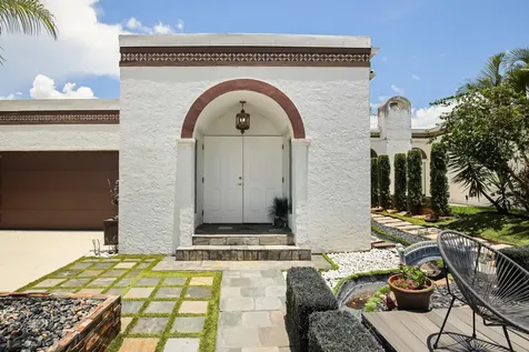 6590 Fountains Circle Lake Worth FL 33467