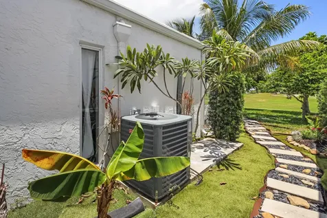 6590 Fountains Circle Lake Worth FL 33467