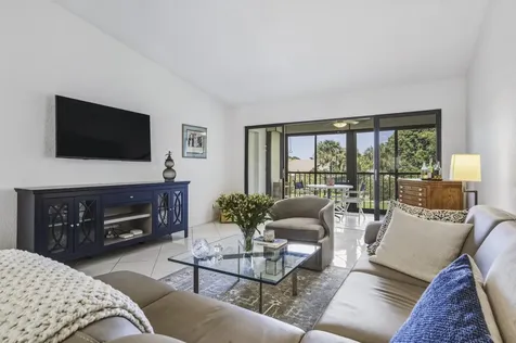 5121 Oak Hill Lane Delray Beach FL 33484