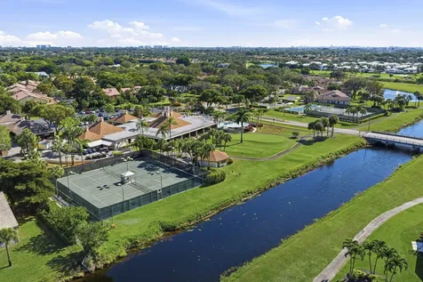 5121 Oak Hill Lane Delray Beach FL 33484