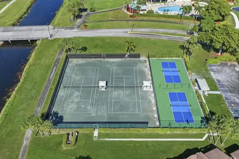 5121 Oak Hill Lane Delray Beach FL 33484