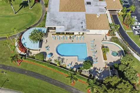 5121 Oak Hill Lane Delray Beach FL 33484
